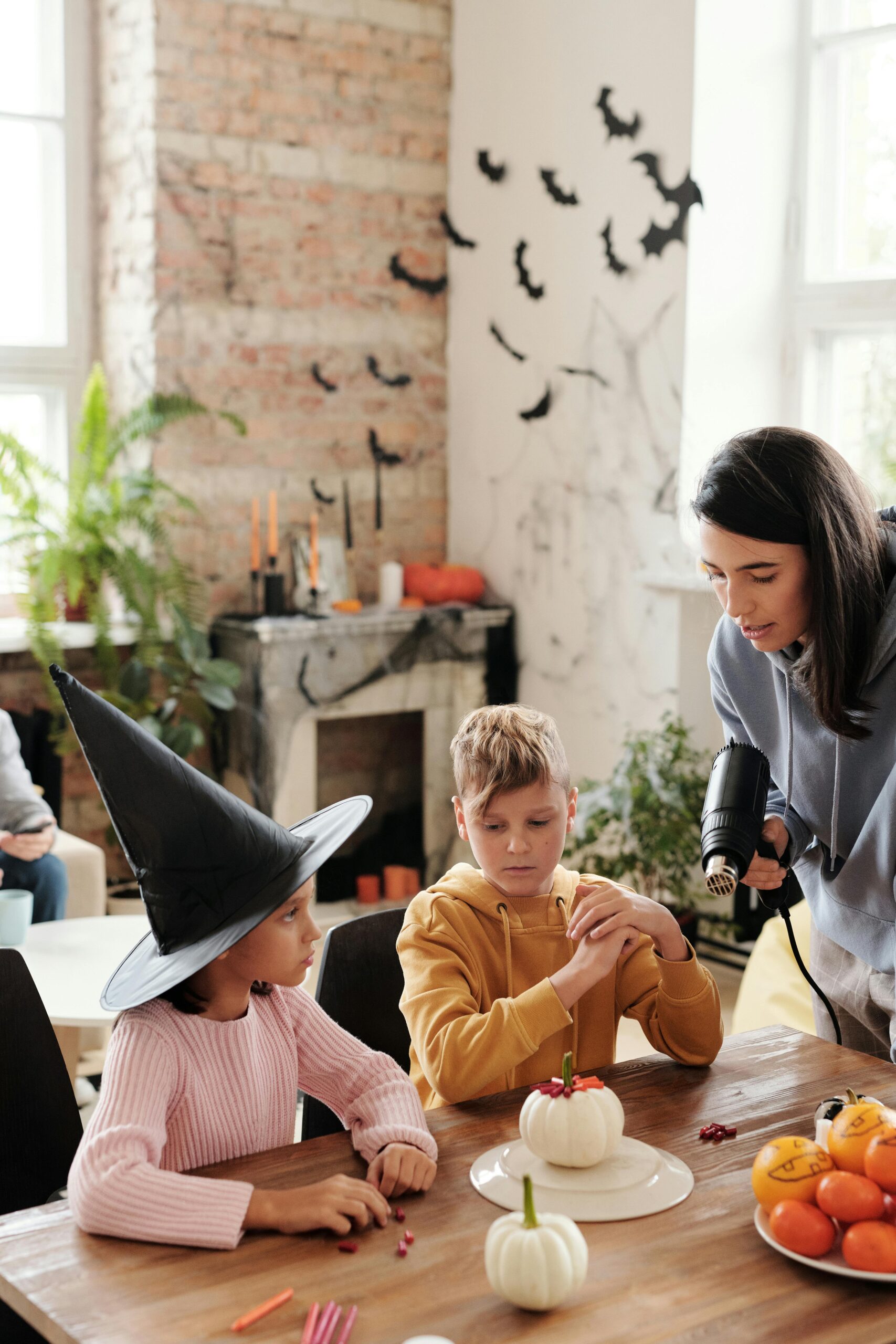 How To Make Your Own Spooky Halloween Crafts - Image 2